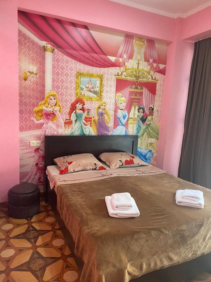 Hotel Saburtalo Roni Тбілісі Екстер'єр фото