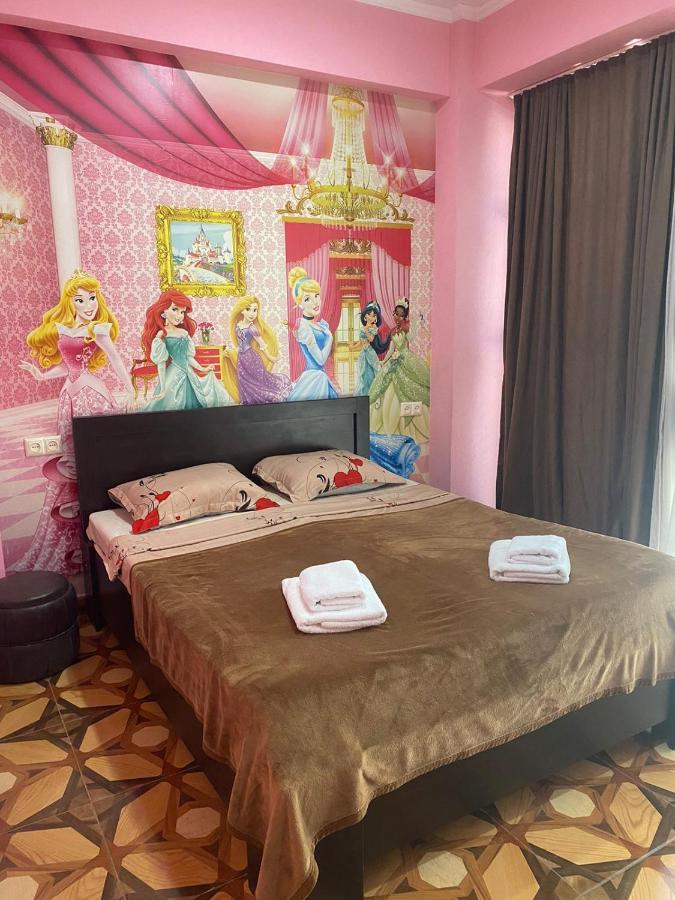 Hotel Saburtalo Roni Тбілісі Екстер'єр фото